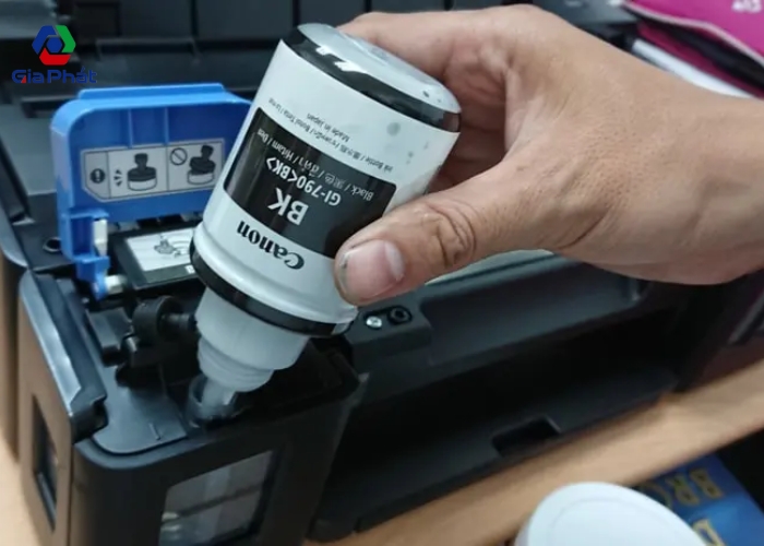 Đổ mực máy in tại nhà huyện Mỹ Đức (9) Đổ mực máy in tại nhà huyện Mỹ Đức (9)